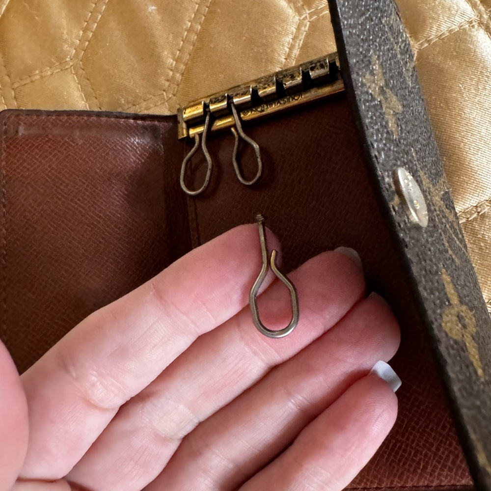 Louis Vuitton key holder monogram - Picture 11 of 12